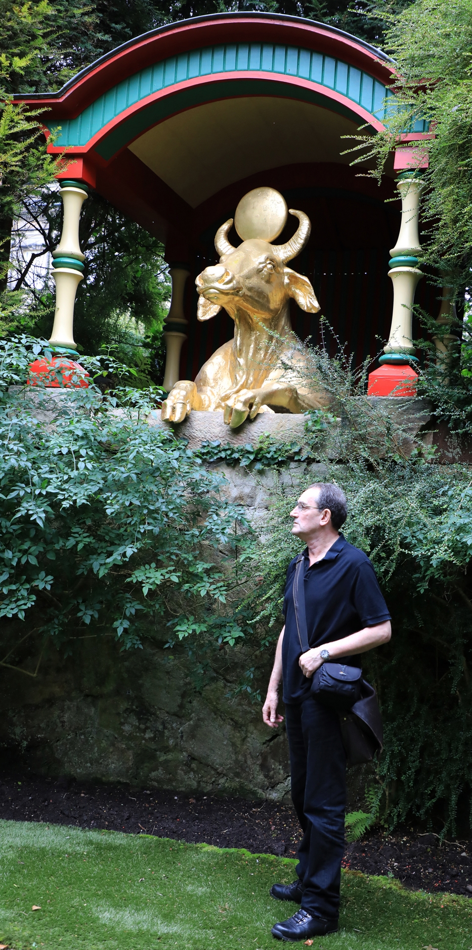 Apis Bull ~ Biddulph Grange
